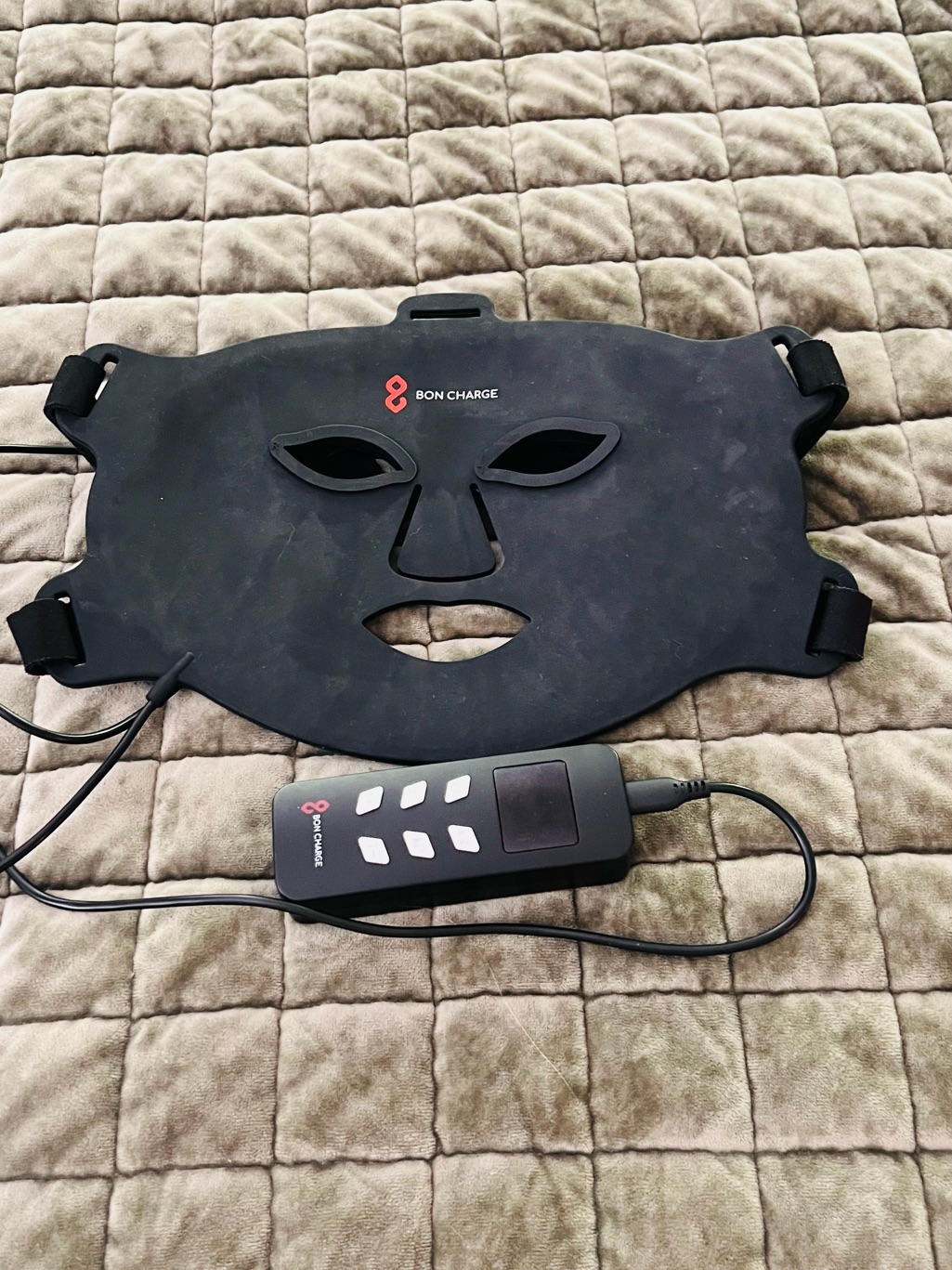Bon Charge Red Light Face Mask — image 5 of 8